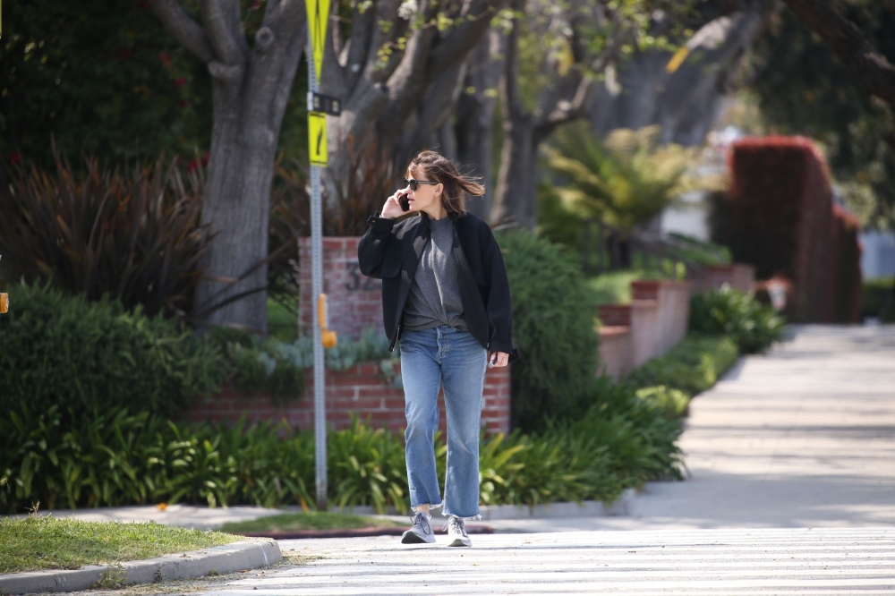April-17-Out-and-About-with-Samuel-In-Santa-Monica-023.jpg