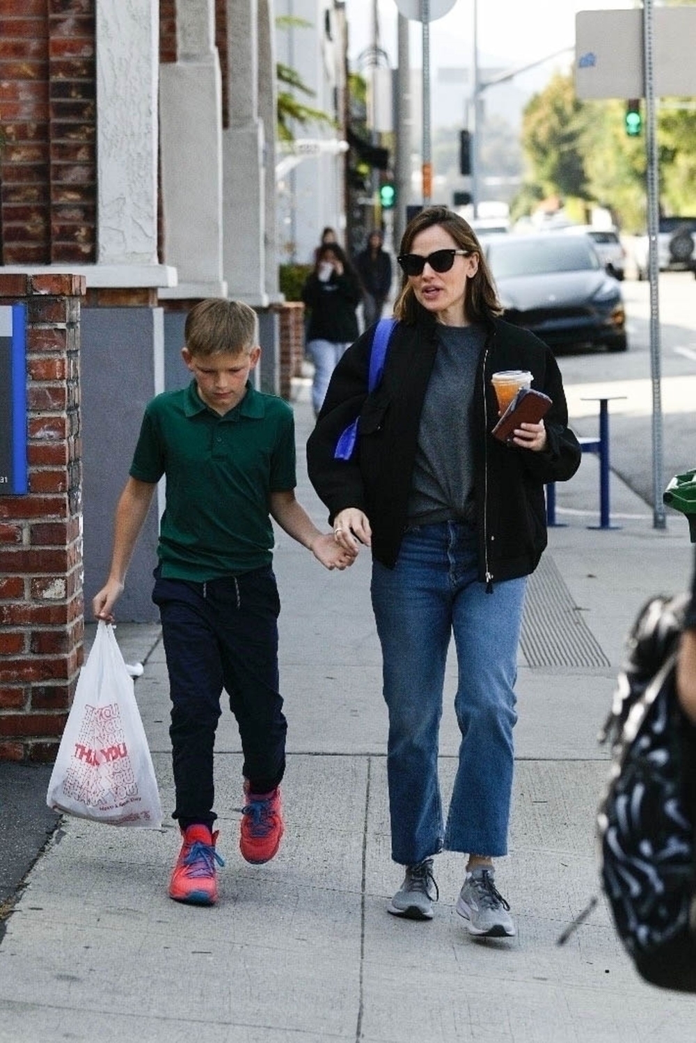 Click to view full size image
==============
April-17-Out-and-About-with-Samuel-In-Santa-Monica-074.jpg April-17-Out-and-About-with-Samuel-In-Santa-Monica-074.jpg