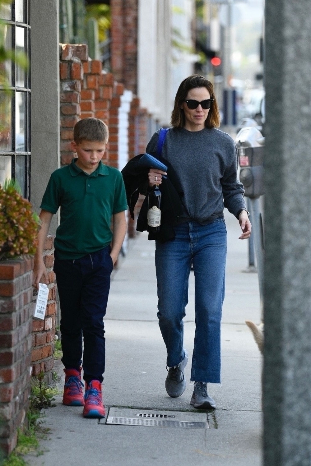 Click to view full size image
==============
April-17-Out-and-About-with-Samuel-In-Santa-Monica-127.jpg April-17-Out-and-About-with-Samuel-In-Santa-Monica-127.jpg