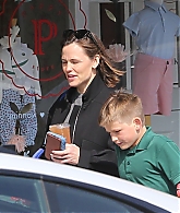April-17-Out-and-About-with-Samuel-In-Santa-Monica-040.jpg
