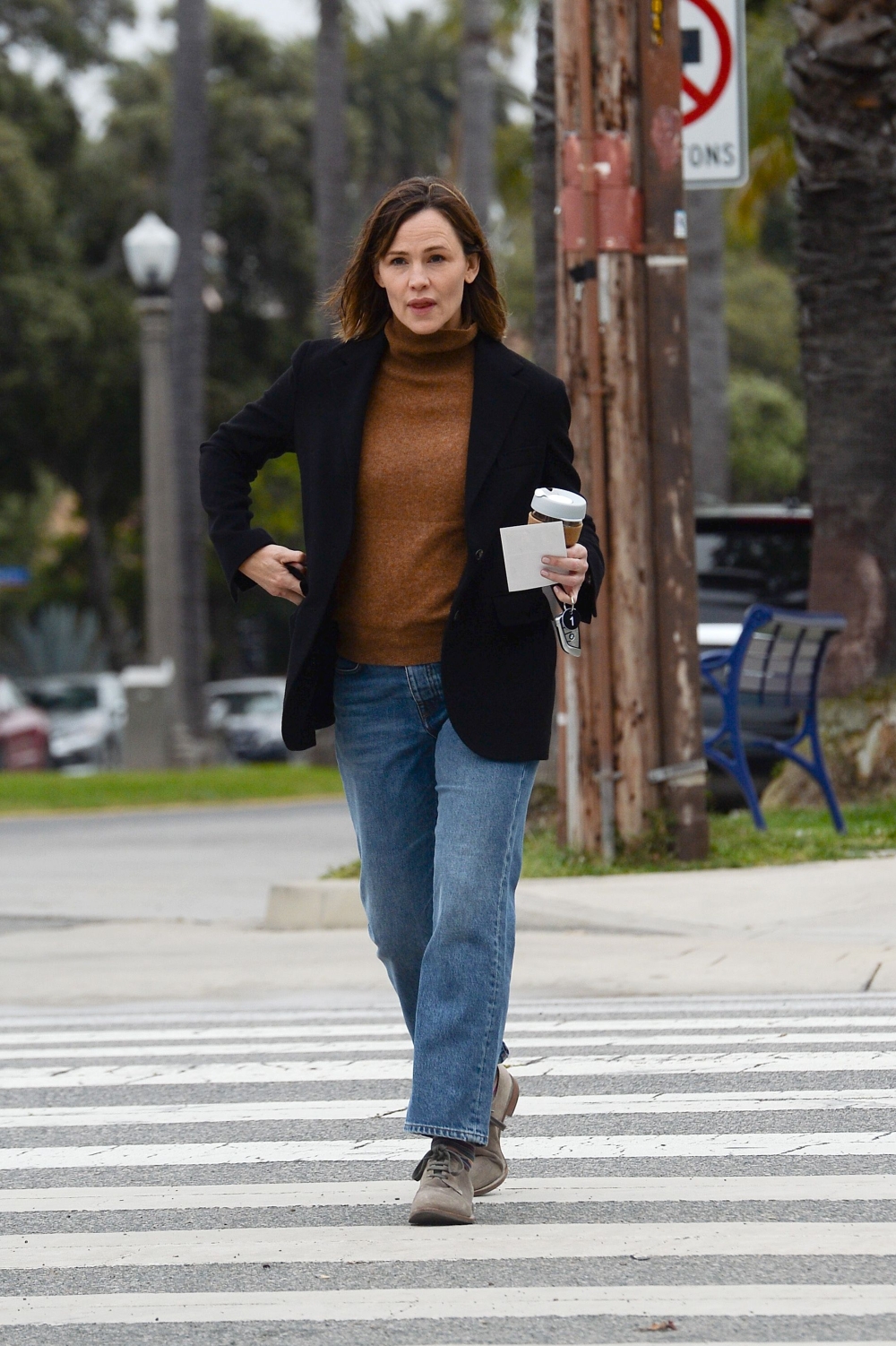24-April-Out-and-About-in-LA-06.jpg
