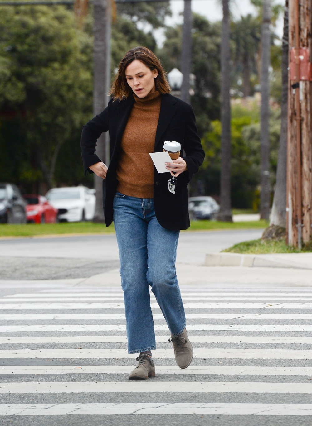 Click to view full size image
==============
24-April-Out-and-About-in-LA-11.jpg 24-April-Out-and-About-in-LA-11.jpg