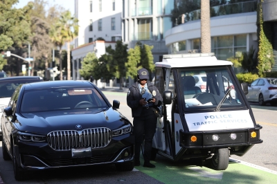 Click to view full size image
==============
January-19-Out-and-About-in-Santa-Monica-023.jpg January-19-Out-and-About-in-Santa-Monica-023.jpg