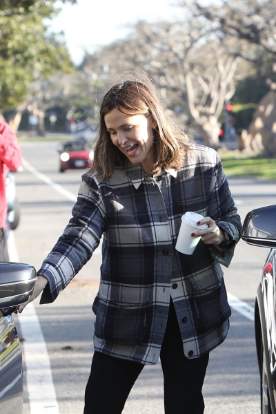January-19-Out-and-About-in-Santa-Monica-028.jpg
