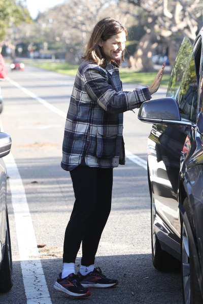Click to view full size image
==============
January-19-Out-and-About-in-Santa-Monica-030.jpg January-19-Out-and-About-in-Santa-Monica-030.jpg