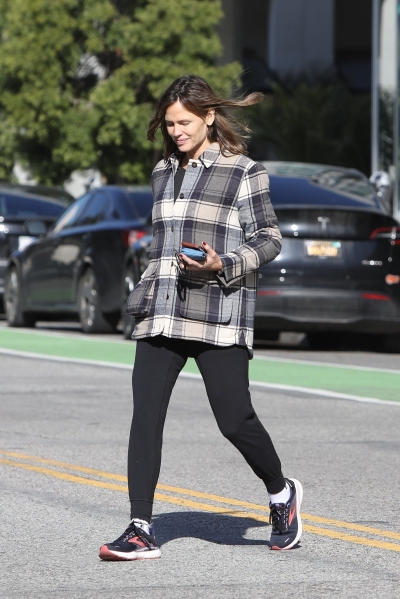 January-19-Out-and-About-in-Santa-Monica-069.jpg