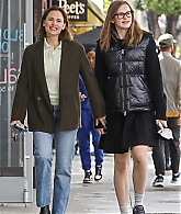 23-Out-and-About-with-Violet-02.jpg