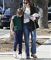 Filename=24-Mar-Out-and-About-in-Santa-Monica-with-Samuel-20.jpg
Filesize=547KiB
Dimensions=2286x3200
Date added=Mar 26, 2023 24-Mar-Out-and-About-in-Santa-Monica-with-Samuel-20.jpg