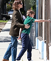 24-Mar-Out-and-About-in-Santa-Monica-with-Samuel-53.jpg