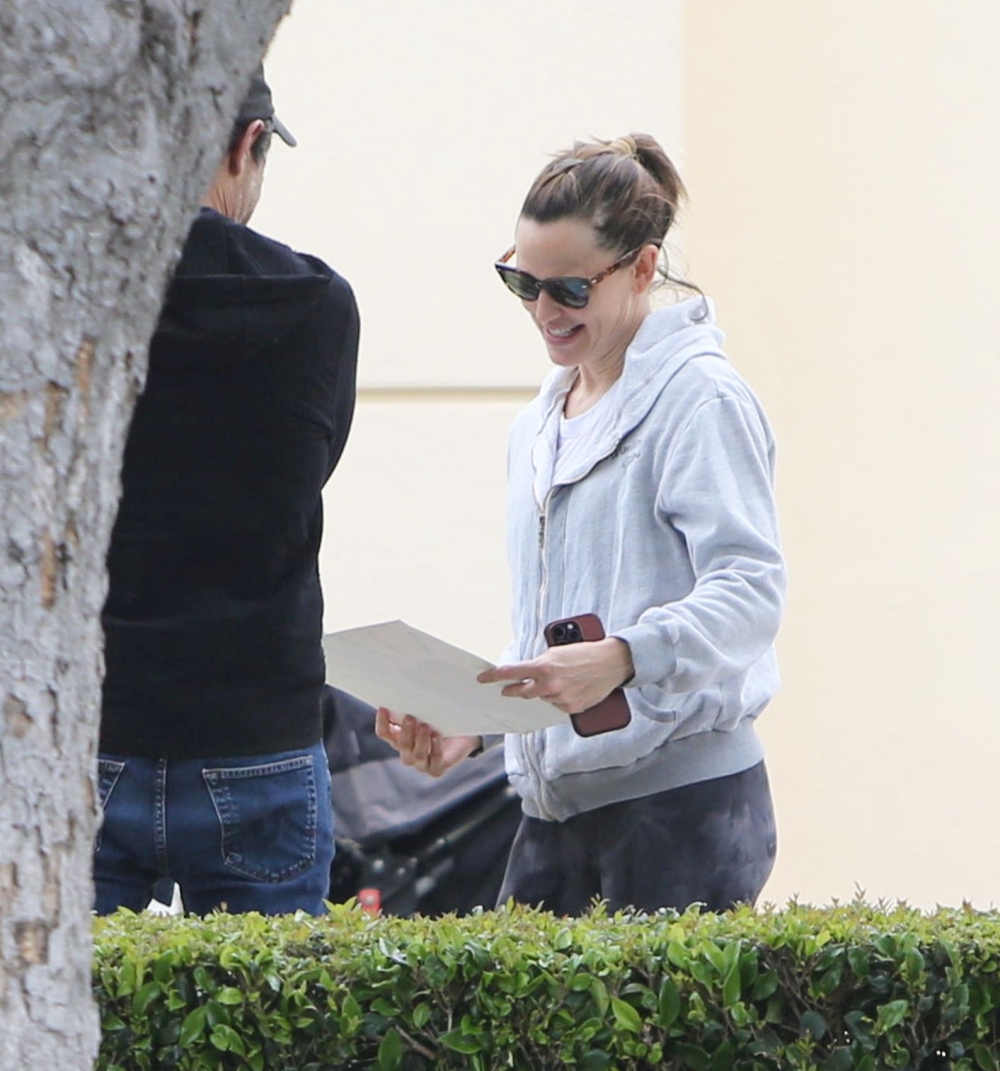 11-Out-and-About-in-Santa-Monica-16.jpg
