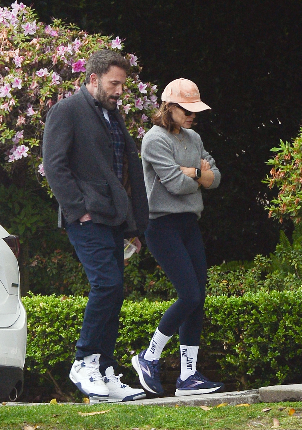 Click to view full size image
==============
17-Spotted-with-Ben-Affleck-in-LA-03.jpg 17-Spotted-with-Ben-Affleck-in-LA-03.jpg