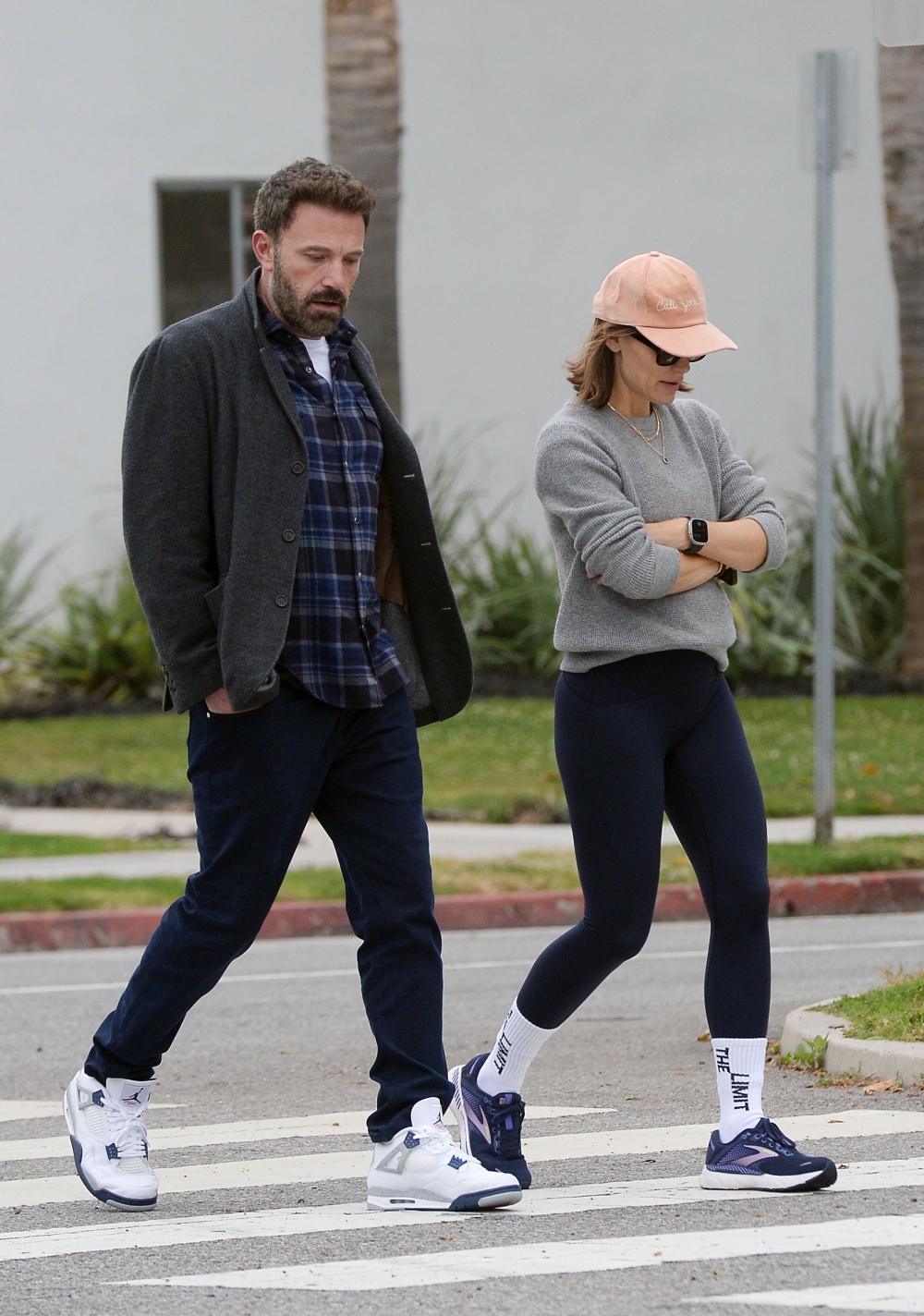 Click to view full size image
==============
17-Spotted-with-Ben-Affleck-in-LA-21.jpg 17-Spotted-with-Ben-Affleck-in-LA-21.jpg