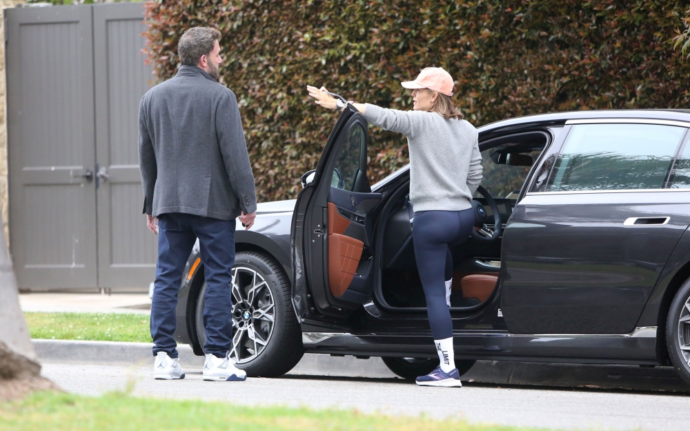 17-Spotted-with-Ben-Affleck-in-LA-41.jpg