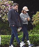 17-Spotted-with-Ben-Affleck-in-LA-05.jpg