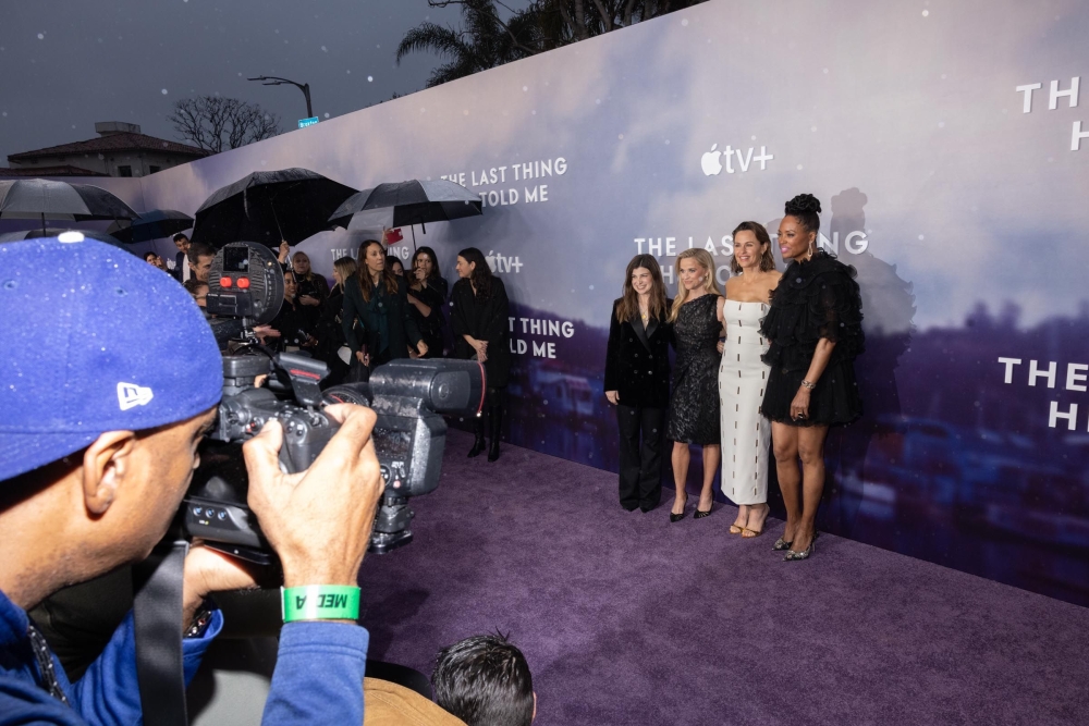 Click to view full size image
==============
13-April-The-Last-Thing-He-Told-Me-Premiere-Red-Carpet-211.jpg 13-April-The-Last-Thing-He-Told-Me-Premiere-Red-Carpet-211.jpg