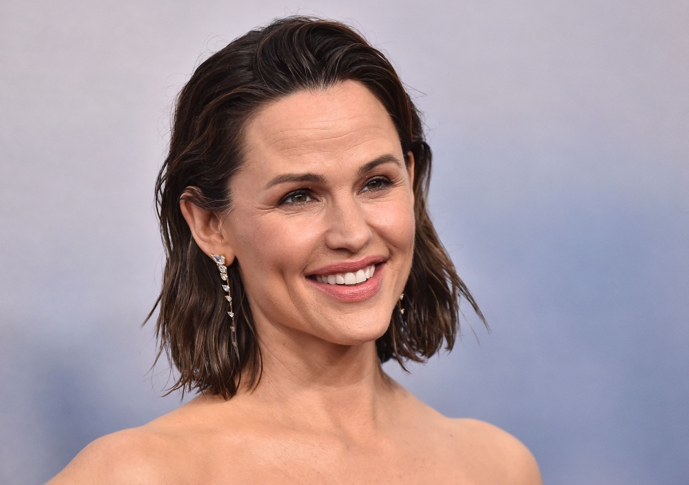 13-April-The-Last-Thing-He-Told-Me-Premiere-Red-Carpet-228.jpg