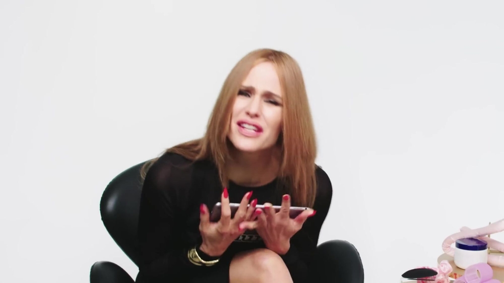 Click to view full size image
==============
Jennifer-Reacts-to-Tik-Tok-Trends-Allure-003.jpg Jennifer-Reacts-to-Tik-Tok-Trends-Allure-003.jpg