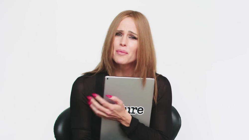 Jennifer-Reacts-to-Tik-Tok-Trends-Allure-313.jpg