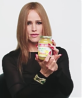 Jennifer-Reacts-to-Tik-Tok-Trends-Allure-494.jpg