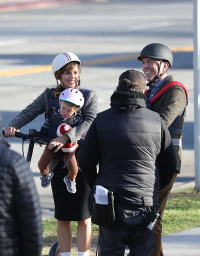 Click to view full size image
==============
On-Set-February-22-068.jpg On-Set-February-22-068.jpg