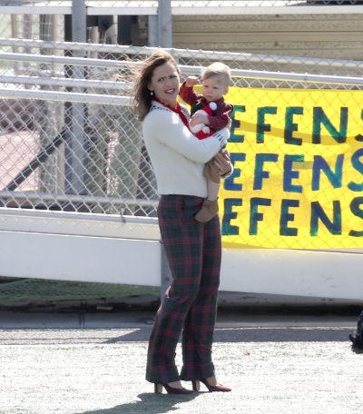 Click to view full size image
==============
On-Set-February-22-054.jpg On-Set-February-22-054.jpg