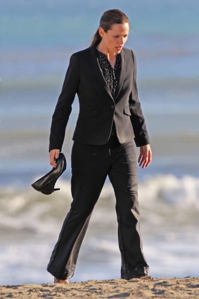 Click to view full size image
==============
The-Tribe-Of-Palos-Verdes-On-Set-047.jpg The-Tribe-Of-Palos-Verdes-On-Set-047.jpg