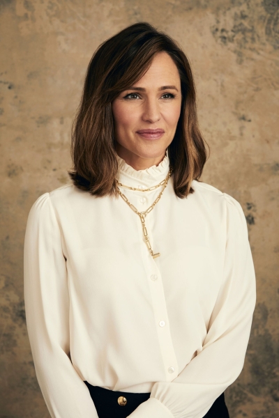 Click to view full size image
==============
TCA-Winter-2023-Portraits-07.jpg TCA-Winter-2023-Portraits-07.jpg