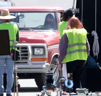 Click to view full size image
==============
On-Set-The-Last-Thing-He-Told-Me-May-09-017.jpg On-Set-The-Last-Thing-He-Told-Me-May-09-017.jpg