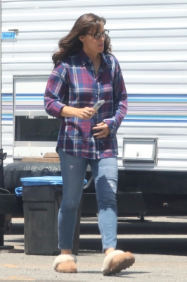 On-Set-The-Last-Thing-He-Told-Me-May-09-033.jpg
