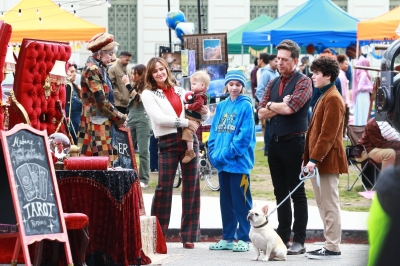 Click to view full size image
==============
On-Set-Family-Leave-Jan-30-009.jpg On-Set-Family-Leave-Jan-30-009.jpg
