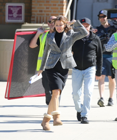 Click to view full size image
==============
On-Set-February-15-33.jpg On-Set-February-15-33.jpg