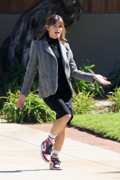 Click to view full size image
==============
On-Set-February-15-07.jpg On-Set-February-15-07.jpg
