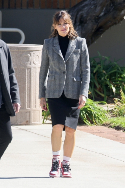 Click to view full size image
==============
On-Set-February-15-17.jpg On-Set-February-15-17.jpg