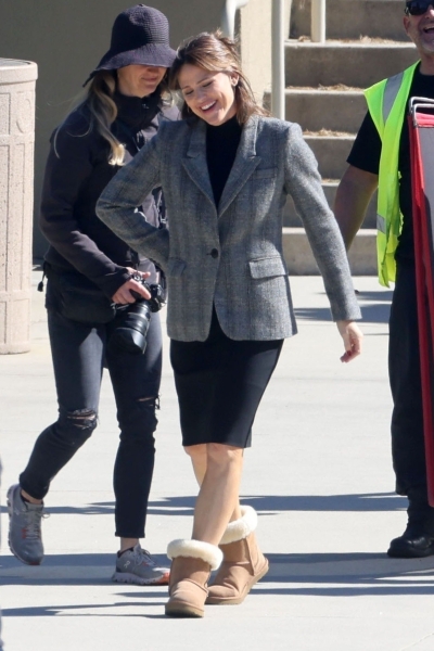 Click to view full size image
==============
On-Set-February-15-33.jpg On-Set-February-15-33.jpg