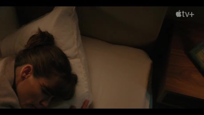 Official-Trailer-The-Last-Thing-He-Told-Me-39.jpg