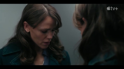 Official-Trailer-The-Last-Thing-He-Told-Me-56.jpg