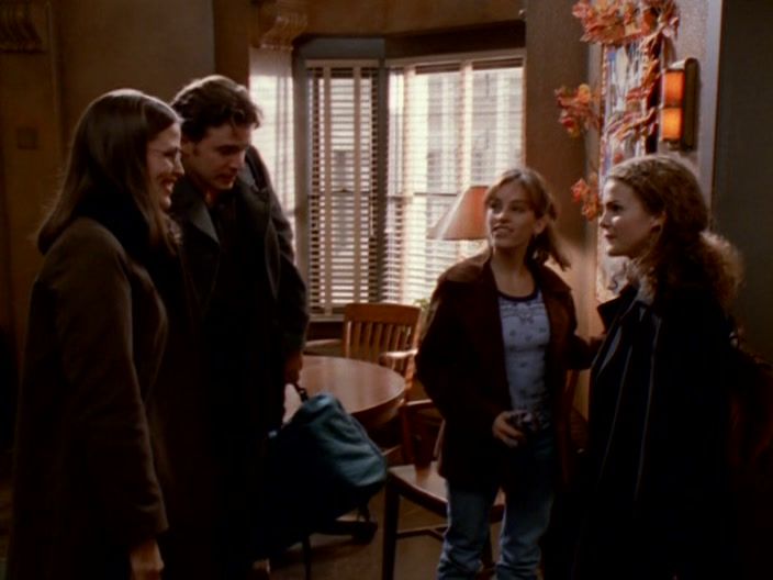 S01E09-Thanksgiving-026.jpg S01E09-Thanksgiving-026.jpg