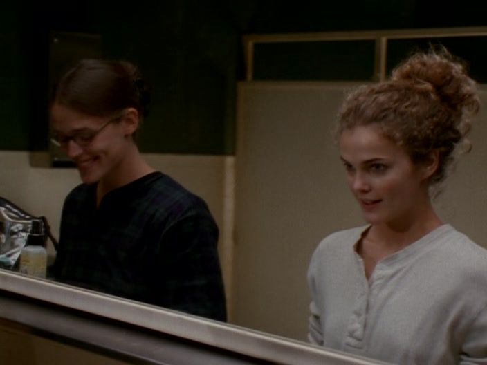S01E09-Thanksgiving-088.jpg