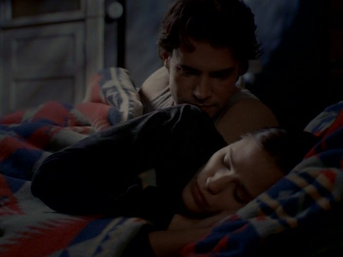 S01E09-Thanksgiving-140.jpg S01E09-Thanksgiving-140.jpg