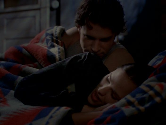 S01E09-Thanksgiving-141.jpg S01E09-Thanksgiving-141.jpg