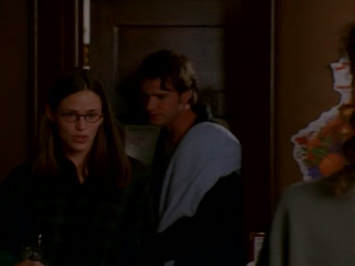 S01E09-Thanksgiving-151.jpg S01E09-Thanksgiving-151.jpg