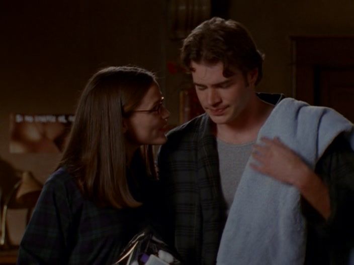 S01E09-Thanksgiving-161.jpg S01E09-Thanksgiving-161.jpg