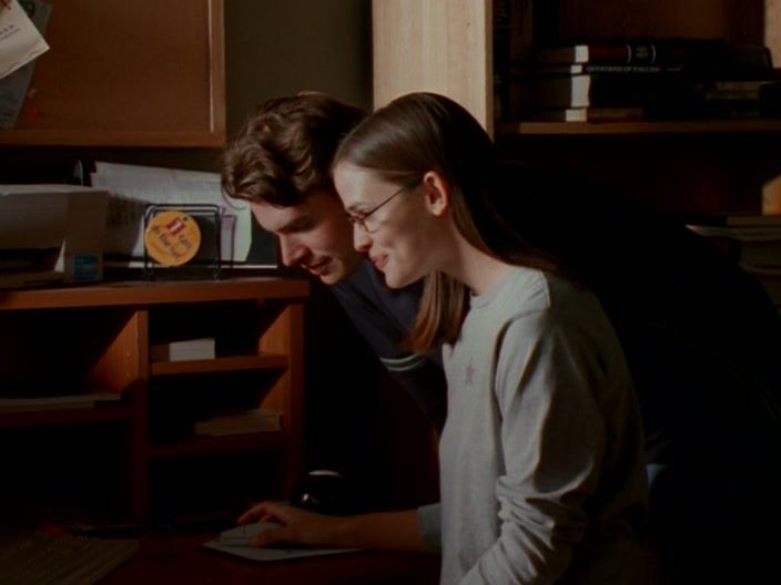 S01E09-Thanksgiving-192.jpg S01E09-Thanksgiving-192.jpg