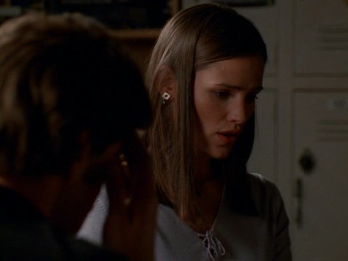 S01E09-Thanksgiving-214.jpg S01E09-Thanksgiving-214.jpg