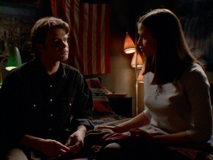 S01E09-Thanksgiving-233.jpg