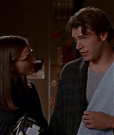 S01E09-Thanksgiving-160.jpg
