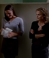 S01E09-Thanksgiving-257.jpg