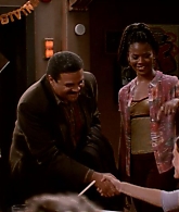 S01E09-Thanksgiving-304.jpg
