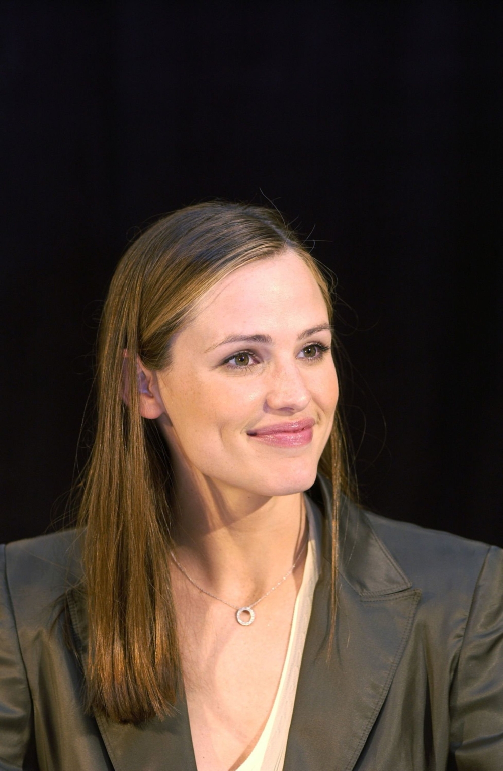 Click to view full size image
==============
03-02-Press-Conference-for-Daredevil-23.jpg 03-02-Press-Conference-for-Daredevil-23.jpg