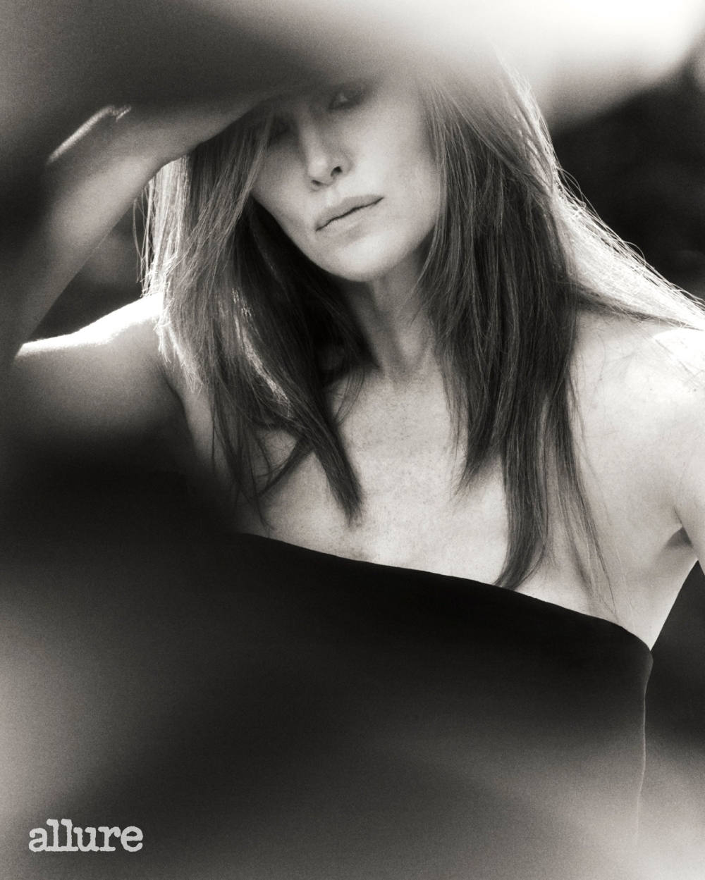 Click to view full size image
==============
Allure-006.jpg Allure-006.jpg